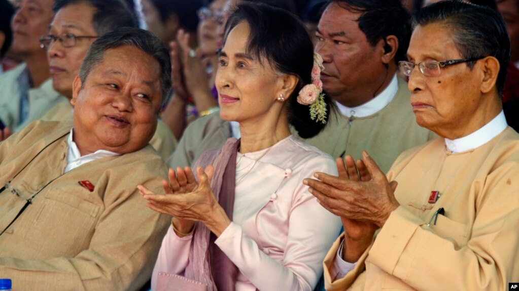 NLD ပါတီေခါင္းေဆာင္ေတြျဖစ္တဲ့ ဦးဝင္းထိန္၊ ေဒၚေအာင္ဆန္းစုၾကည္ႏွင့္ ဦးတင္ဦး။