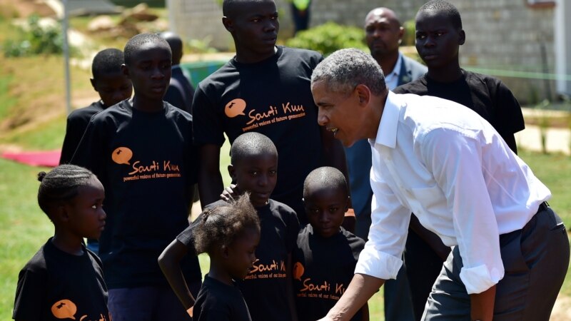 Obama se rend au Kenya pour lancer un centre de jeunesse