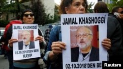 9일 터키 이스탄불 주재 사우디 영사관 앞에서 인권 활동가들이 실종된 자말 카쇼기 관련 진실 규명을 촉구하고 있다. 