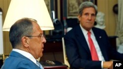 Kerry i Lavrov u Parizu 