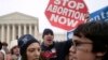在联邦最高法院前，支持和反对堕胎人士相互对峙（2007年1月22日，资料图片）
