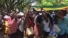 Warga Harare Berpesta Rayakan Mundurnya Mugabe 