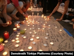 A vigil for victims of Tuesday's attack in Istanbul was held in New York, June 30, 2016.