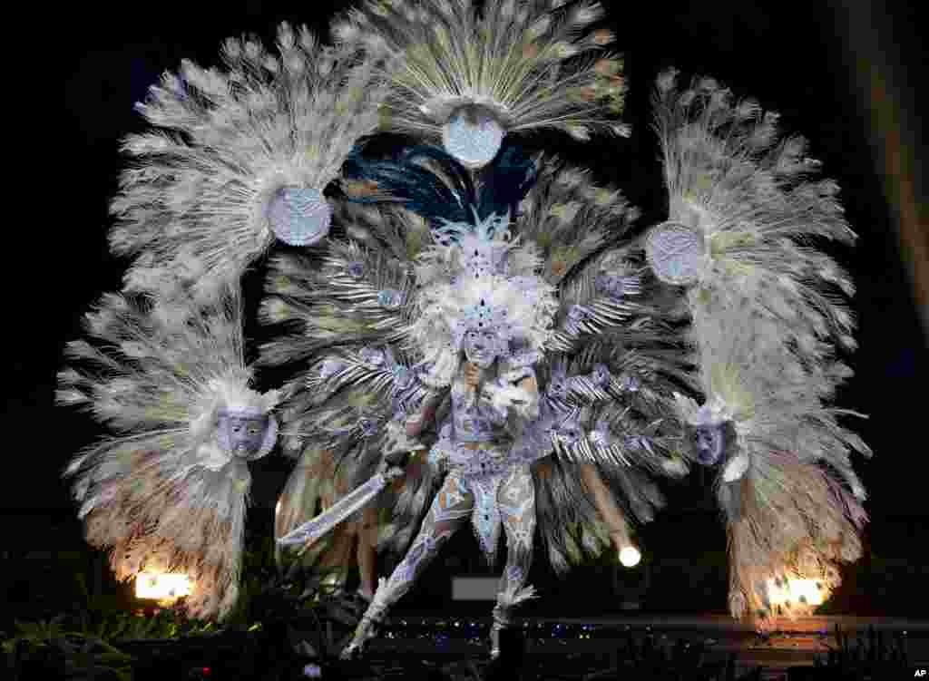 Miss El Salvador Marisela de Montecristo displays her costume during Miss Universe National Costume Show in Chon Buri, Thailand, Dec. 10, 2018.