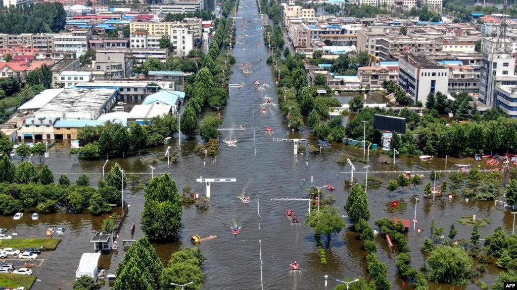 河南新乡卫辉城暴雨成灾后的街道。（2021年7月26日）(photo:VOA)