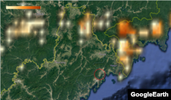 미국 국립해양대기청(NOAA)의 산불 자료를 구글어스에 대입한 화면. 경원군 일대(1번)와 나선시 우암리(2번)에서 크고 작은 화재가 발생한 가운데 정유시설인 승리화학연합기업소(원 안)와는 거리가 멀리 떨어진 사실을 알 수 있다. (자료=NOAA/구글어스)