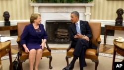 En la imagen, la reunión de la presidenta chilena Michelle Bachelet con el mandatario estadounidense Barack Obama en junio de 2014.