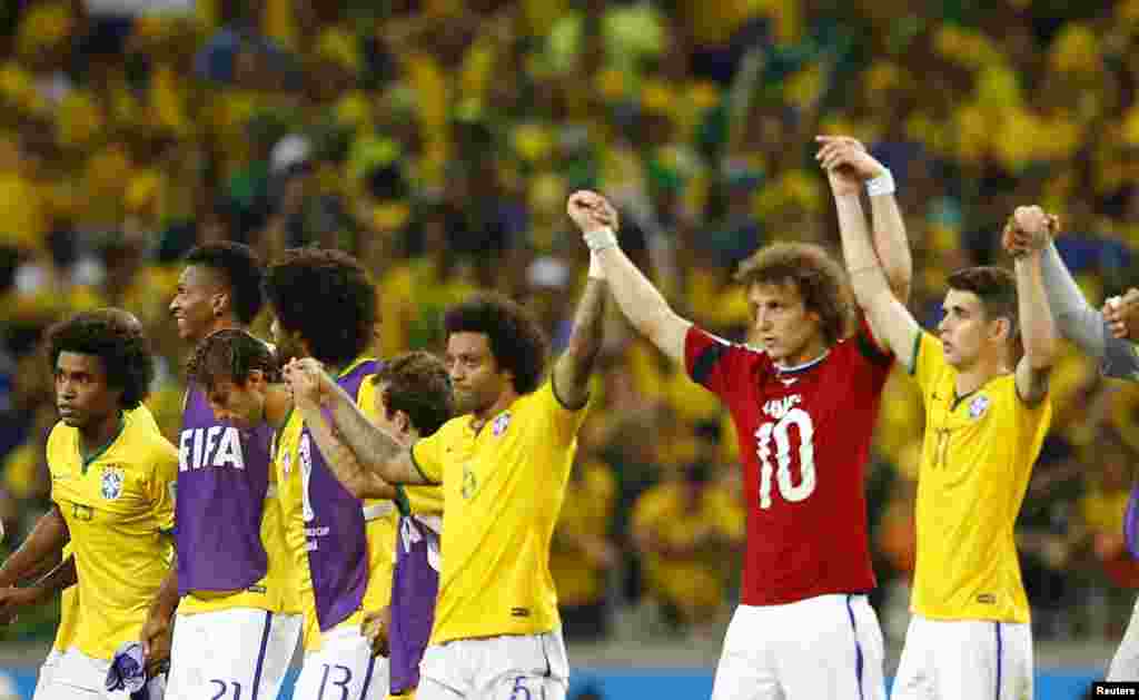 برازیل فٹبال ورلڈکپ کے دوسرے کوارٹرفائنل میں برازیل نے کولمبیا کو 1 کے مقابلے میں 2 گول سے شکست دےدی