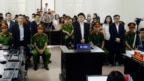 Các nhà hoạt động Việt Nam tại một phiên xử vào tháng 4/2018.