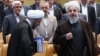 آقای روحانی حمله به اماکن دیپلماتیک را حمله به خانه مردم توصیف کرد. 