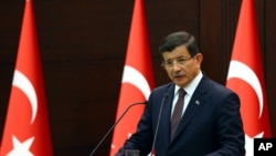 Perdana Menteri Turki Ahmet Davutoglu (AP Photo/Hakan Goktepe, Pool)