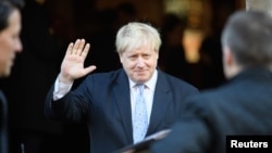 Menteri Luar Negeri Inggris Boris Johnson di London (17/1). (Reuters/Leon Neal)