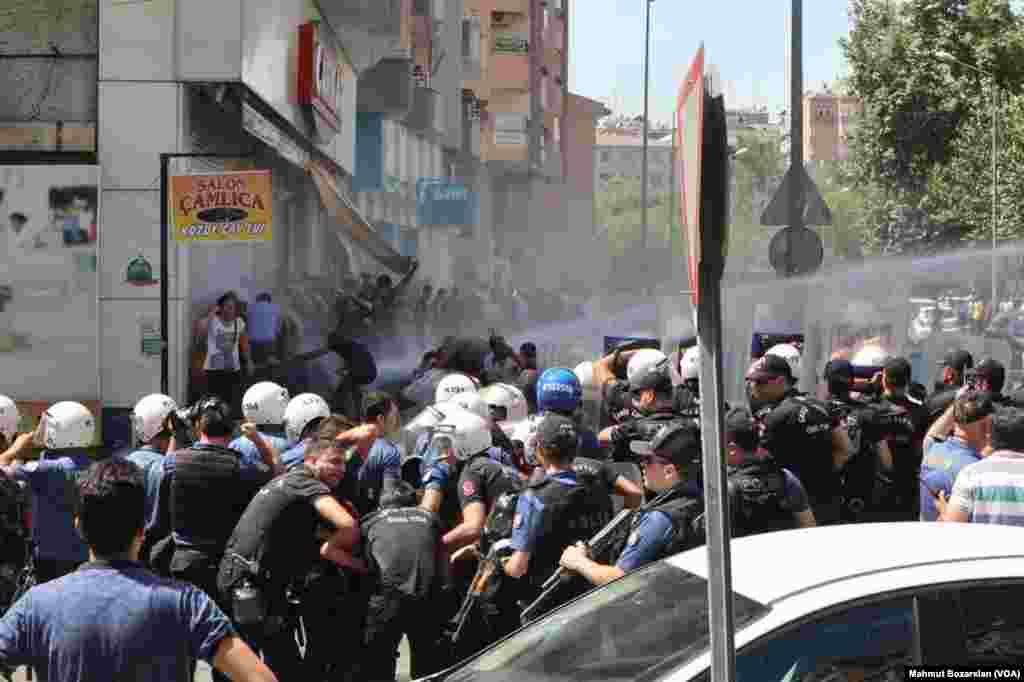 Diyarbakir protesto 08/20