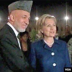 Hillary Clinton i Hamid Karzai