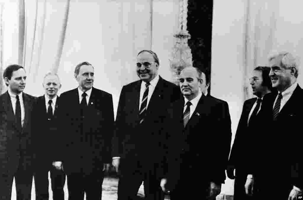 14 марта 1985, Коль встретился с главой СССР Михаилом Горбачевым в московском Кремле
