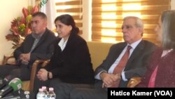 Asya Ebdulla, Ahmet Turk û Gultan Kişanak bi hev re ne