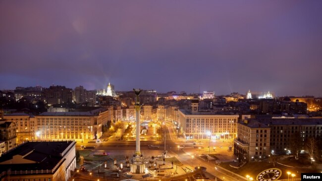 Panorámica de la ciudad de Kiev, tras conocerse la decisión del presidente Vladimir Putin de ordenar una operación militar en Ucrania, el 24 de febrero de 2022.