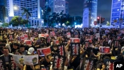 香港民众2019年8月16日举行示威，要求民主。