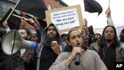 Demonstrators from "Muslims Against Crusades" (file photo)