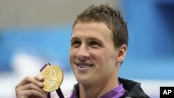 Vận động viên Ryan Lochte đoạt huy chương vàng môn bơi hỗn hợp nam 400 mét