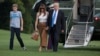 Melania y Barron Trump se mudan a la Casa Blanca