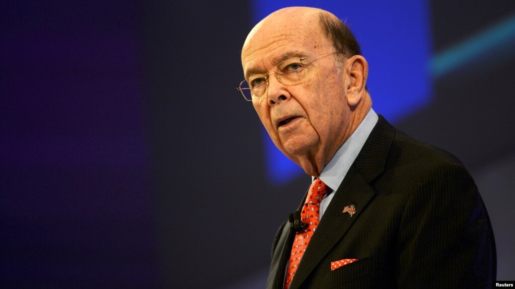 El secretario de Comercio de EE.UU., Wilbur Ross, habló con Greta Van Susteren de Voz de América.