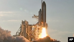 2011年2月24 日太空穿梭機發現號進行最後一次飛行任務