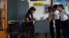 Docentes venezolanos dicen no estar preparados para dar clases en línea