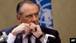 U.N. Deputy Secretary-General Jan Eliasson during news conference, Beijing, Feb. 22, 2013.