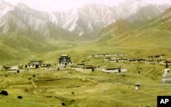 Bongthak Monastery in Sichuan Provice