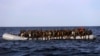 Italia Selamatkan 1.000 Migran Pada Perahu yang Bocor di Laut Tengah