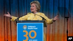 Hillary Clinton dijo que la iniciativa presupuestaria, difundida horas antes, “muestra un nivel inimaginable de crueldad y falta de imaginación.