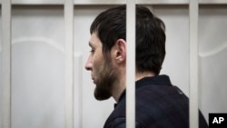 러시아 야권 지도자 보르스 넴초프 살해 사건의 유력한 용의자인 자우르 다다예프가 8일 러시아 모스크바 법원에 출두했다. (자료사진)
