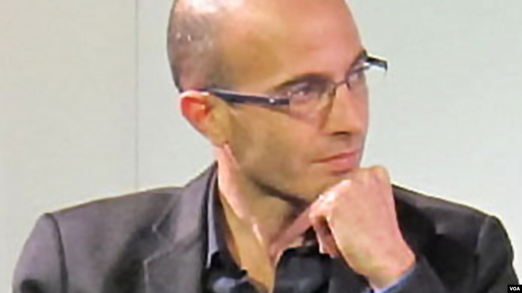 Yuval Noah Harari tại một cuộc phỏng vấn tại Berlin. (Hình: Daniel Naber / commons.wikimedia.org/wiki/File:Yuval_Noah_Harari.jpg)