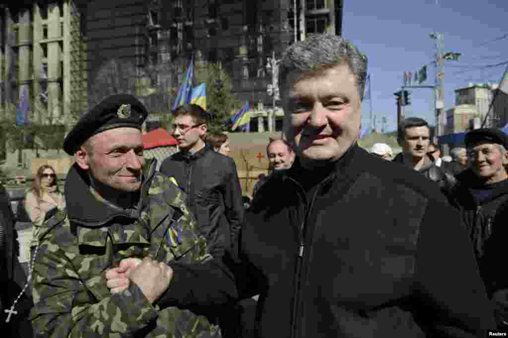 Кандидат в президенты Украины Петр Порошенко