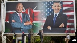 Mabango ya ukaribisho wa Rais Obama akiwa na mwenyeji wake Rais wa Kenya, Uhuru Kenyatta