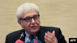 Голови комісії, що розслідувала заворушення в Бахрейні, Шериф Бассіюні під час прес-конференції