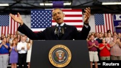 El presidente Barack Obama habla sobre la economía en el Knox College, en Galesburg, Illinois.