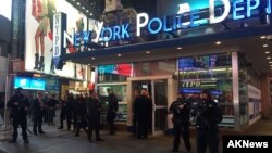 Cảnh sát canh gác tại Quảng trường Times ở New York, ngày 18/11/2015.