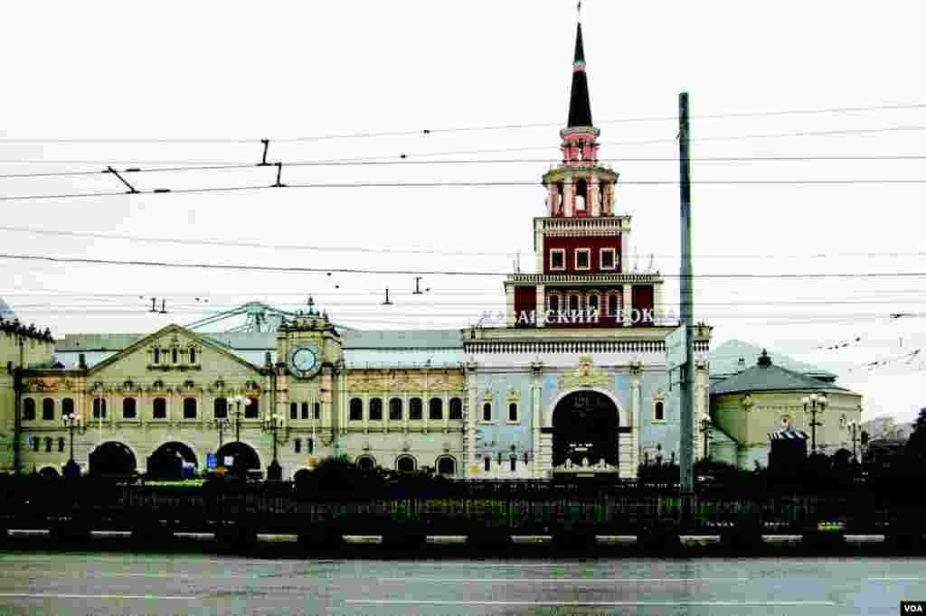 Казанский вокзал (photo: courtesy of Yevgeniy Fiks)