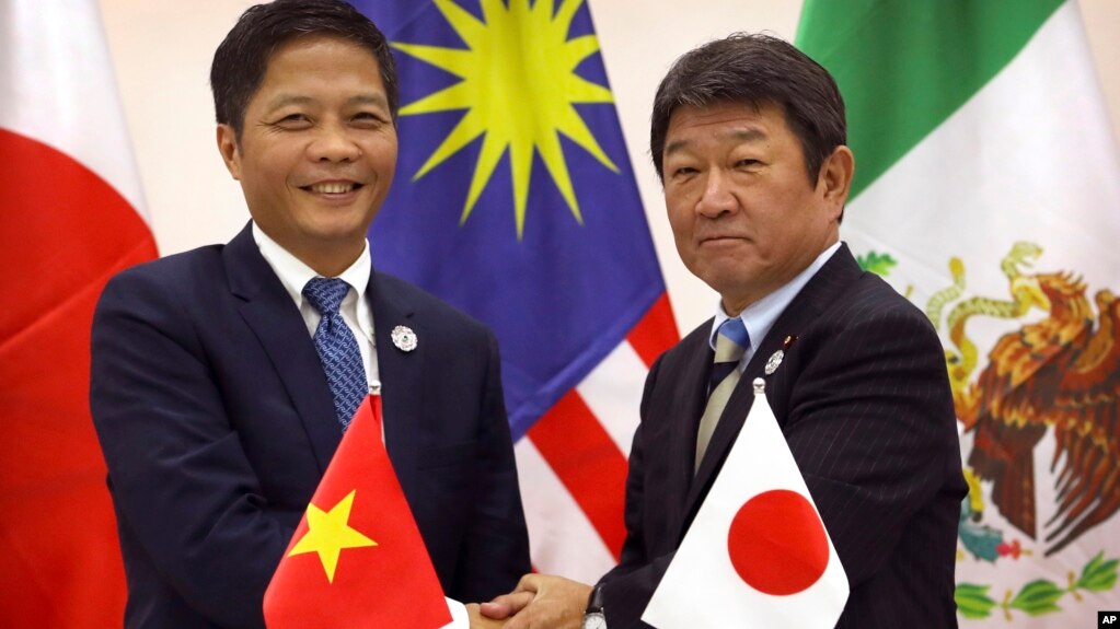 Bộ trưởng Công thương VN và Bộ trưởng Kinh tế Nhật họp báo về TPP hồi tháng 11/2017 (ảnh tư liệu)