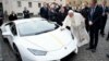 Papa subastará Lamborghini para ayudar a cristianos en Irak