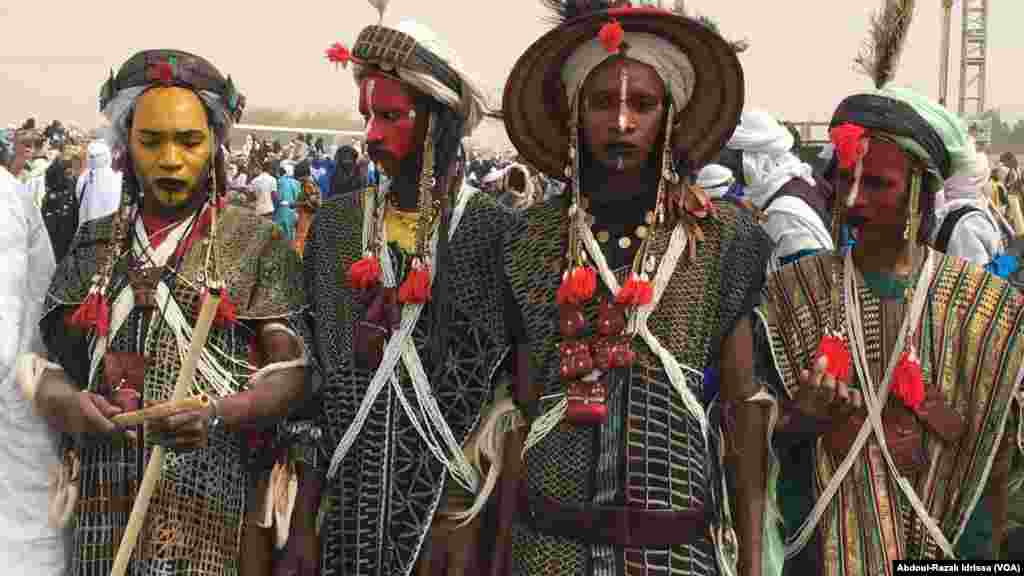 Le Festival international de la mode africaine (FIMA) s'est tenu finalement à Agadez les 16 et 17 décembre. (VOA/Abdoul-Razak Idrissa)