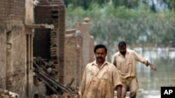 Waandishi wa habari katika eneo la Chaklala huko Rawalpindi, Pakistan,