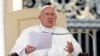Papa rinde homenaje a Benedicto XVI