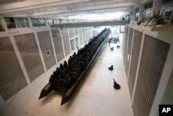 قایقی شامل ۲۵۸ پناهجو؛ چیدمانی از «آی وی وی» که در پراگ به نمایش در آمد