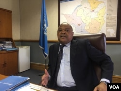 Chimimba David Phiri, the head of FAO in southern Africa head says his UN agency will carry on with its $13 million irrigation rehabilitation project to ensure Zimbabwe improves its livestock and crop production, March, 2017. (C. Mavhunga/VOA)