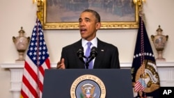 باراک اوباما در اتاق کابینه کاخ سفید درباره ایران سخنرانی کرد.