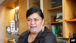 新西蘭外交部長馬胡塔（Nanaia Mahuta）接受記者採訪。（美聯社照片）