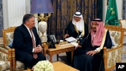 Američki državni sekretar Majk Pompeo sa saudijskim kraljem Salmanom danas u Rijadu